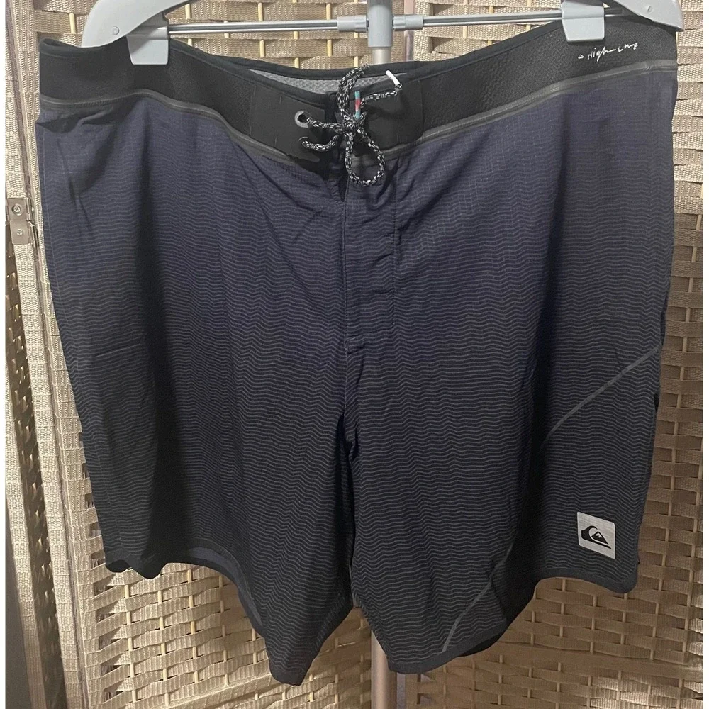 Quiksilver Highline Board Shorts Mens 40 Navy Blue Wavy Textured Swim Trunks